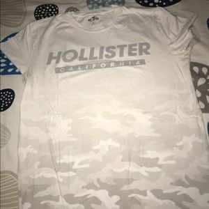 Hollister T-Shirt